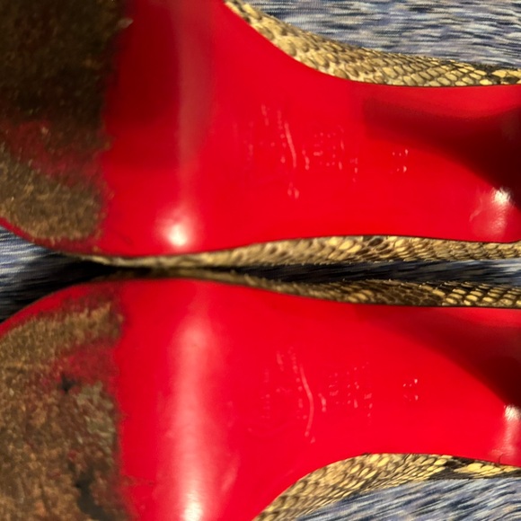 Stilettos. Has a heel lift missing but an easy fix. Snakeskin. - Picture 3 of 6